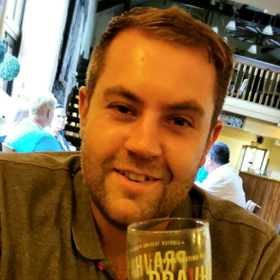 WalesOnline's tweet photo. The family of an "amazing father" have paid tribute to him following his death.

Thirty-one-year-old Mark Rowley was was involved in a three-vehicle collision on March 10 and died last week. 

You can read the family's tribute here: https://t.co/M2icSZ1mLE https://t.co/P9mNo1CIfj