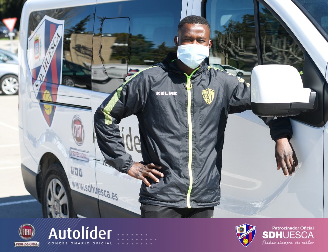 AutoliderHuesca's tweet photo. Autolíder y la @SDHuesca , 15 años juntos!! 🔵🔴

Y esta es una parte de nuestra colaboración, aportar las mejores soluciones de movilidad al club con la cesión de vehículos comerciales @FiatPro_es que conducen habitualmente David e Ibra. #SoisMuyPRO https://t.co/bBOk70WCON