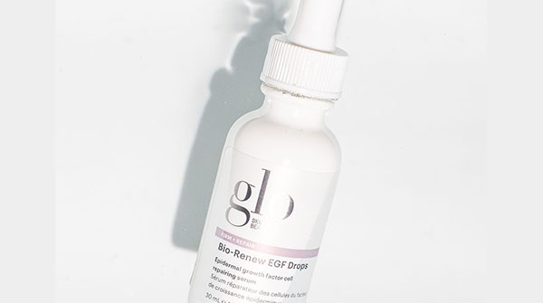 Skin repair is just drops away with this next-generation EGF elixir 💧 ✨

#gloskinbeautyuk #biorenew #egfdrops #vegan #serum #skincare #glowingskin
