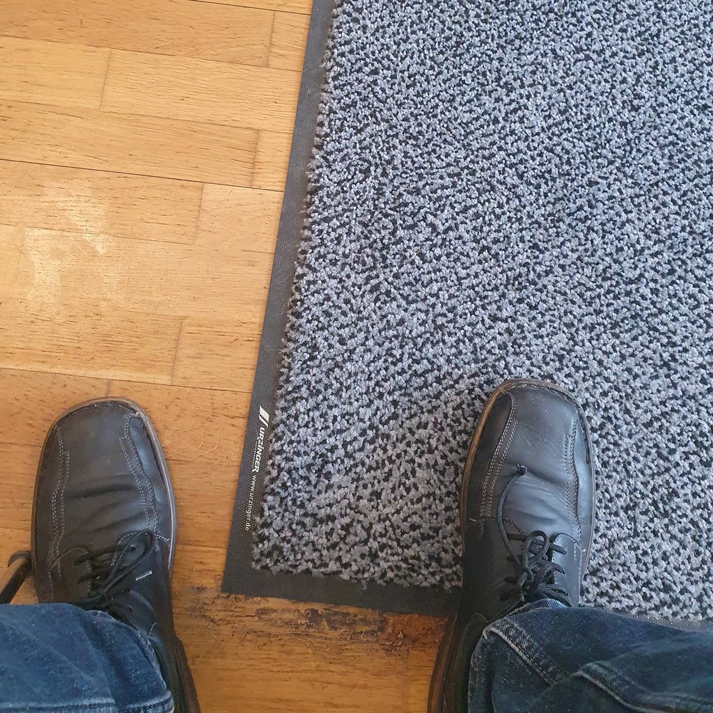 danseelig_la's tweet photo. #EchtSeelig #Live* aus dem #Wartezimmer

*ist schon 3 Stunden her.

Das Warten hat ein Ende!

Schaltet ein...

...morgen um 22:22 Uhr auf https://t.co/f9ryj4bDoH https://t.co/PqRCPm8Am6 https://t.co/ZRM9JddpUm