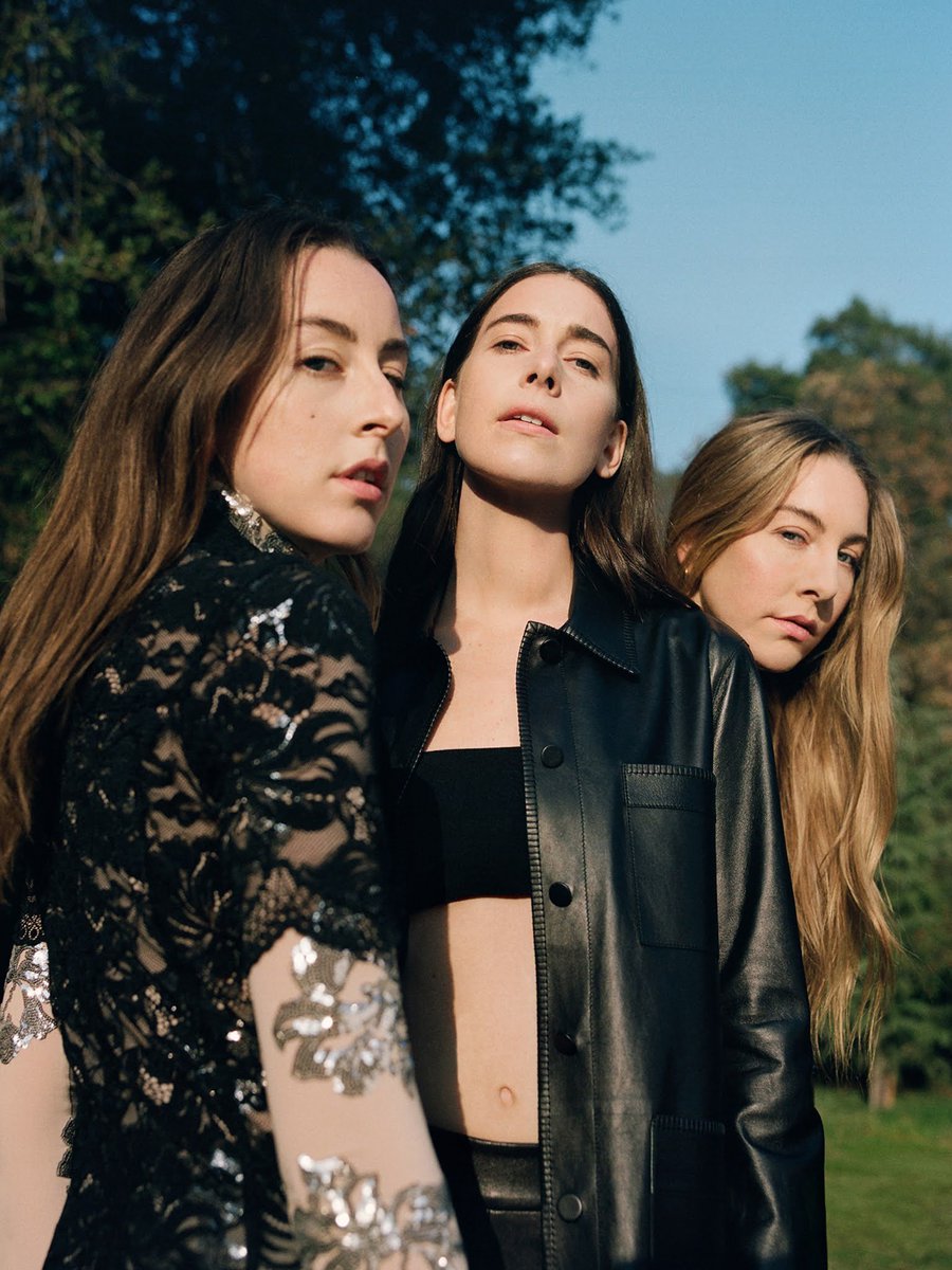 CoutureIsBeyond's tweet photo. Haim by Olivia Malone, The Porter Edit, March 2021. https://t.co/PyqSo2Ds21