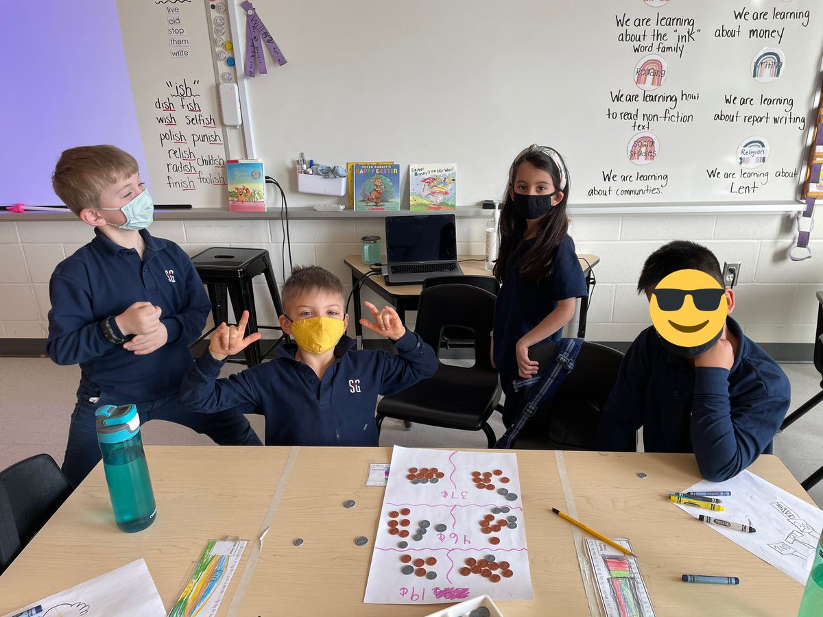 Miss_Jones05's tweet photo. We are learning all about money. This morning we were challenged to make different amounts of money two ways.   We’re becoming money experts! 🪙💵 @StGregoryHCDSB #HCDSB https://t.co/y8jjCxSBzE