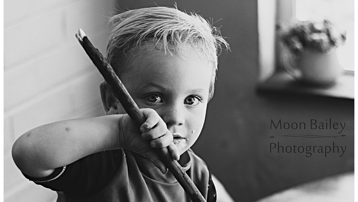 shootingmoon7's tweet photo. It's a boy thing...using a stick instead of a spoon

#lifestyle #icecream #itsaboything #authenticmoment #canon #monochrome #moons_seamus https://t.co/ZO57ed6pHQ
