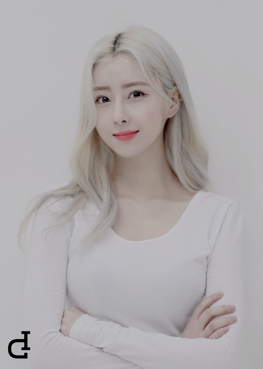 KpopGirlzBands1's tweet photo. Fotos de perfiles del nuevo grupo #IG (Inside Glory)
#Yesol #Yusom #Sera https://t.co/cNqHeDh4nq