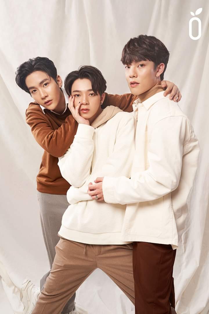 Machchima66's tweet photo. @GMMSHOW_th เพราะมาก ๆ เลยค่ะ
ทั้งน้อนบาส #บาสเด็กอ้วนที่แท้จริง
คิมม่อน #ขุณขิมมอญ
คอปเตอร์ #CTRPANUWAT
มีพัฒนาการด้านร้องเพลงที่ดีขึ้นมาก ๆ ค่ะ
ผลงานต่อ ๆ ต้องน่าชม น่าฟังกว่านี้แน่นอน รอติดตามนะคะ💞
#Fantopia2020
#BKCSBFIVE
#GMMSHOW https://t.co/m9STKMboI6