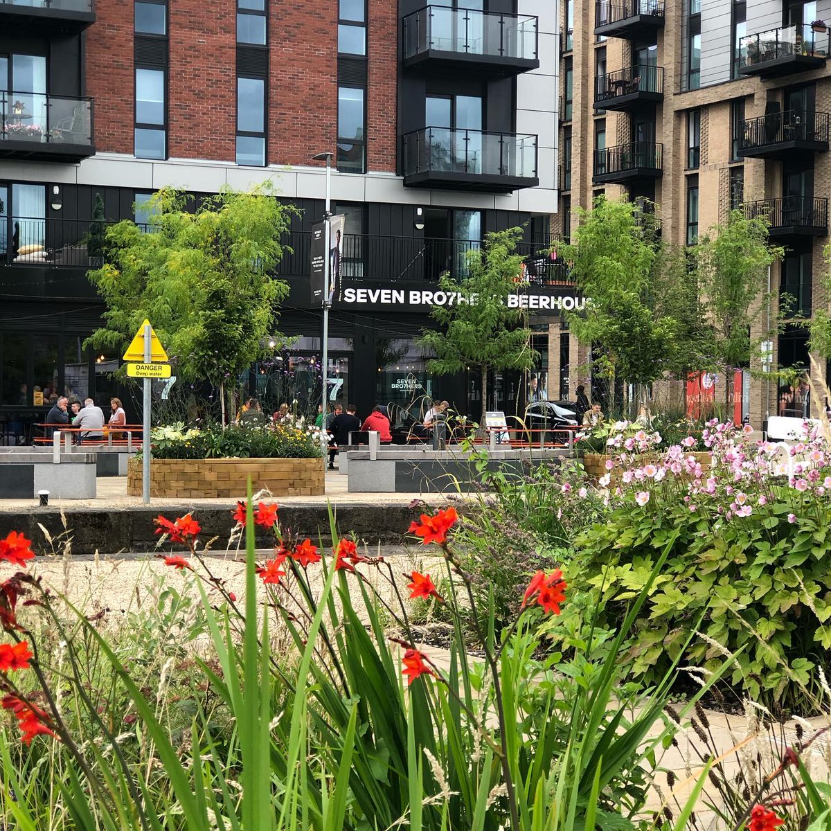 SevenBroMLocks's tweet photo. 🍻 We’re back in business! 🍻

We are pleased to announce that we will be reopening (outdoors only) on Wednesday 14th April!

Our initial opening times:

Weds to Thurs 4-11.30
Friday and Saturday 12-12
Sunday 12-11

We can’t wait to get the pints flowing for you all again soon! https://t.co/eRu2bE1TY7