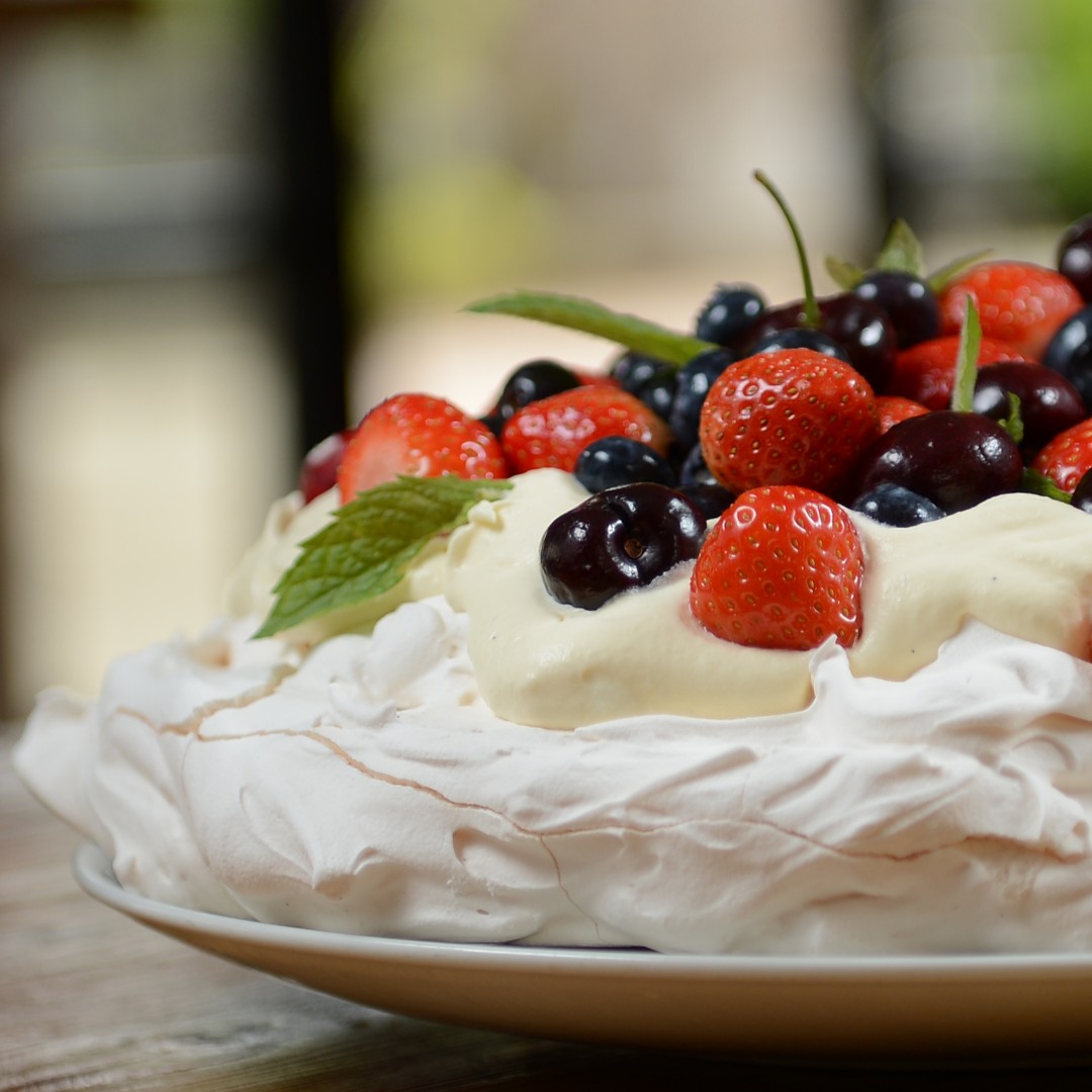 Womans_Way's tweet photo. Stretch your culinary talents this Easter #KevinDundon shares five sumptuous recipes for Easter lunch with Roast Leg of Lamb and a trio of desserts including an amazing Summer Berries &amp; Cherry Pavlova #EasterFeasts #WomansWay  #OutNow https://t.co/O5dx7BeqIX