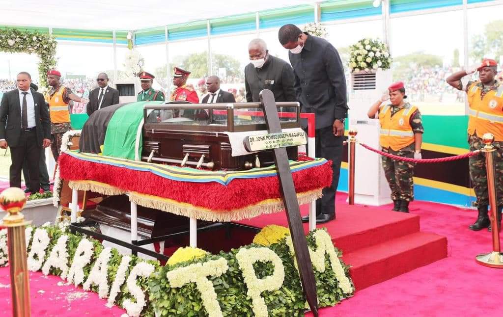 EdgarCLungu's tweet photo. Farewell my dear brother, leader and friend late President John Pombe Magufuli. 

May you rest in God’s eternal peace.

(Pictures by Eddie Mwanaleza, State House Zambia and State House Kenya).

#RIPMagufuli #tanzaniamourns #africamourns #ZambiaMourns https://t.co/bCOv6C2LDx