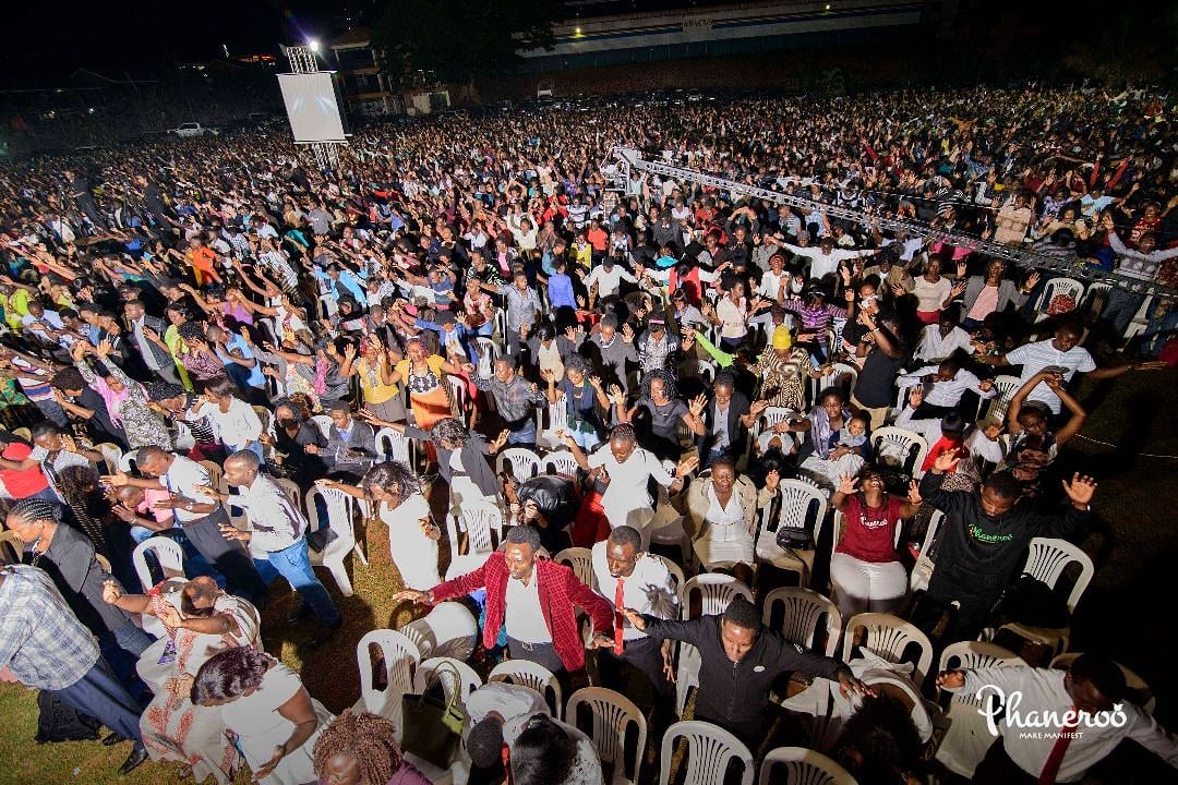 OlweroJohn's tweet photo. Sometimes, the spiritual realm does not favour silence as a form of warfare. That is why the Word of God is part of the armour of God. It is the sword of the spirit. We wield it through speech.
Hallelujah!
#PhanerooDevotion
https://t.co/OWplRQtmI9
#FormNiKubonga #HaviMustGo https://t.co/Gp5bZpegQx
