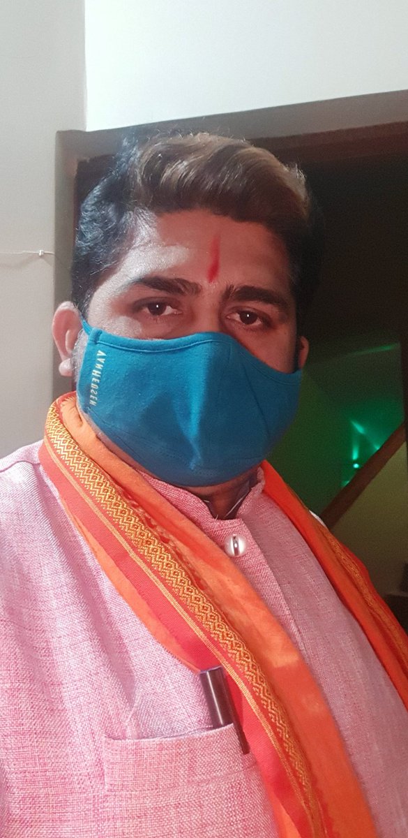 bachwani_sonu's tweet photo. #मेरा_मास्क_मेरी_सुरक्षा
#SelfieWithMask
#fightagainstcoronavirus
#COVID19Vaccination @BJP4MP @LokendraParasar @anshultiwaribjp @ChouhanShivraj @KailashOnline @vdsharmabjp @MPRakeshSingh @nstomar @jiratijitu https://t.co/J7LW7Qq4kg