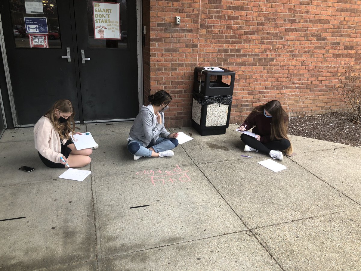 MissHagueCHS's tweet photo. Took advantage of the nice day to do some math outside. The students were so happy to get a change of scenery and some even used sidewalk chalk to complete their work! Super fun yet productive day today😊 @ggregorychs https://t.co/TUTKZ4LnqW