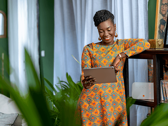 obs_senegal's tweet photo. Avec notre #BoxPro, connectez-vous en très haut débit ! Profitez d’un #Pass de bienvenue de 20 Go et maîtrisez votre budget pour bien travailler à distance. Pour en savoir + 👉🏿 https://t.co/kceswUEaHA
#Liggeeyfepp #connectésfepp #Kebetu #InternetHautDébit https://t.co/hMfdVnAmkP