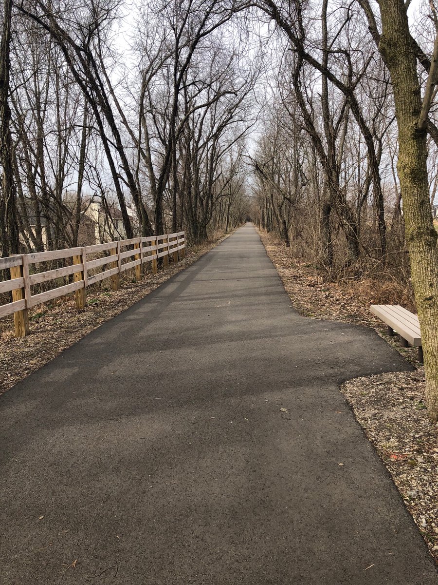 Riles2011's tweet photo. Great day for a run! This trail I ran today is in Sunbury - part of Preservation Parks of Delaware County. #exercise. https://t.co/Zip0CtsYBo