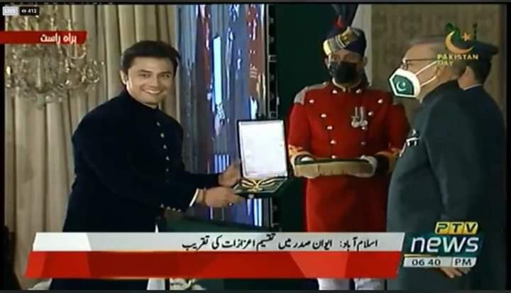 AliZafarsays's tweet photo. I bow down my head in humility for this honour. Thank you for your prayers, support and well wishes. I pledge to do as much as I can for the arts, the artists, my country and the people. #prideofperformance 🏅 https://t.co/NWTM0evufQ