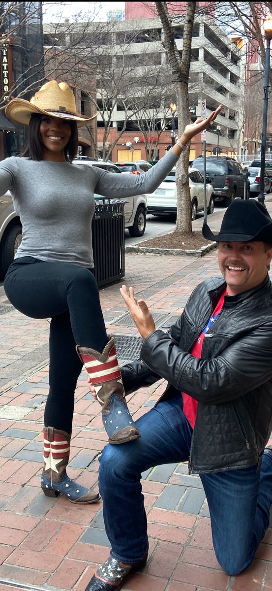 johnrich's tweet photo. Having some Nashville fun with @RealCandaceO this morning! She got herself some @RedneckRiviera Freedom boots:) Ladies, you can get some too at https://t.co/gEeenUt8NH We'll ship it right to your door! AND we support @FoldsofHonor #GodBlessAmerica https://t.co/FdHa7JLvu9