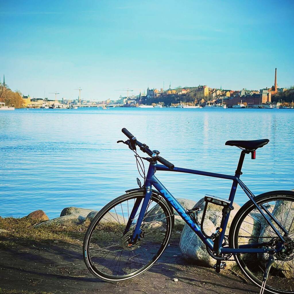 mikaelwestmark's tweet photo. Skönt med en arbetspaus - och mikrobesök i stan för omväxlingens skull. https://t.co/xZDXlnFOB2 https://t.co/E1XTC3fmT2