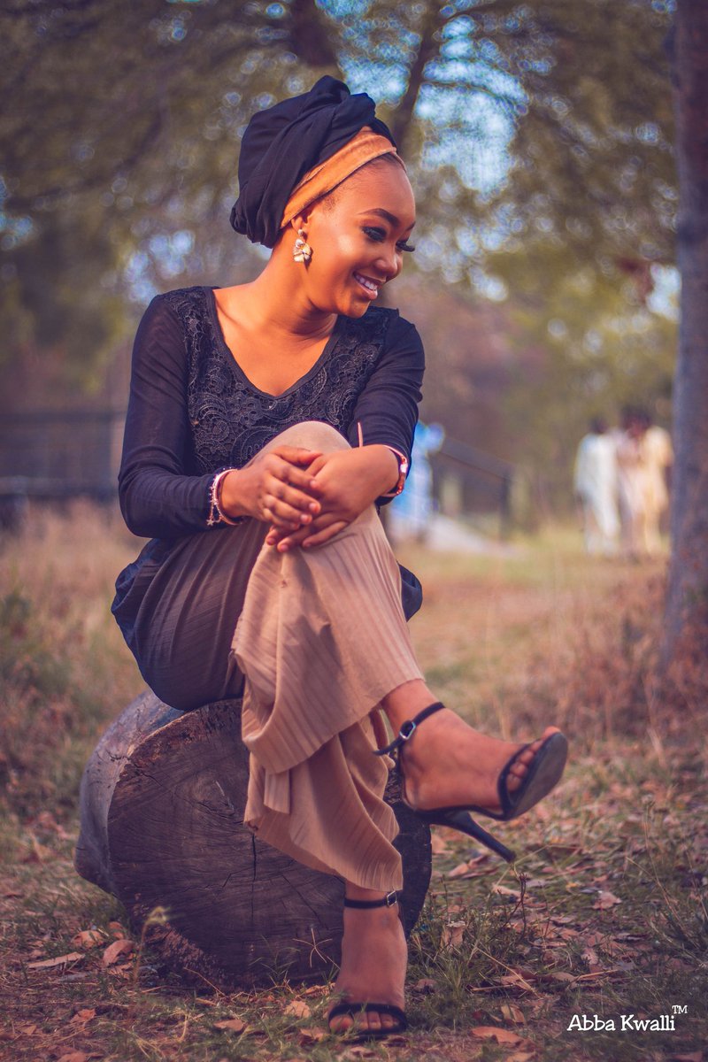 Abba_Kwalli's tweet photo. 🌼🌻🌻🌻🌻

📸: @Abba_Kwalli 
Mua: @ayeesher_u 
Cc:@elameen__ @itx_nagari https://t.co/8QptXyiP2u