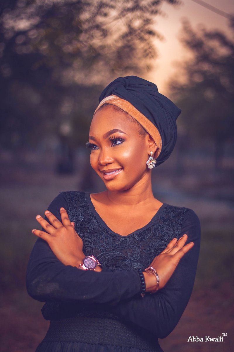 Abba_Kwalli's tweet photo. 🌼🌻🌻🌻🌻

📸: @Abba_Kwalli 
Mua: @ayeesher_u 
Cc:@elameen__ @itx_nagari https://t.co/8QptXyiP2u