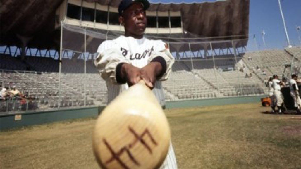 BaseballQuotes1's tweet photo. Well, it took me 17 years to get 3,000 hits in baseball, and I did it in one afternoon on the golf course. - Hank Aaron https://t.co/g2omkdyrVi