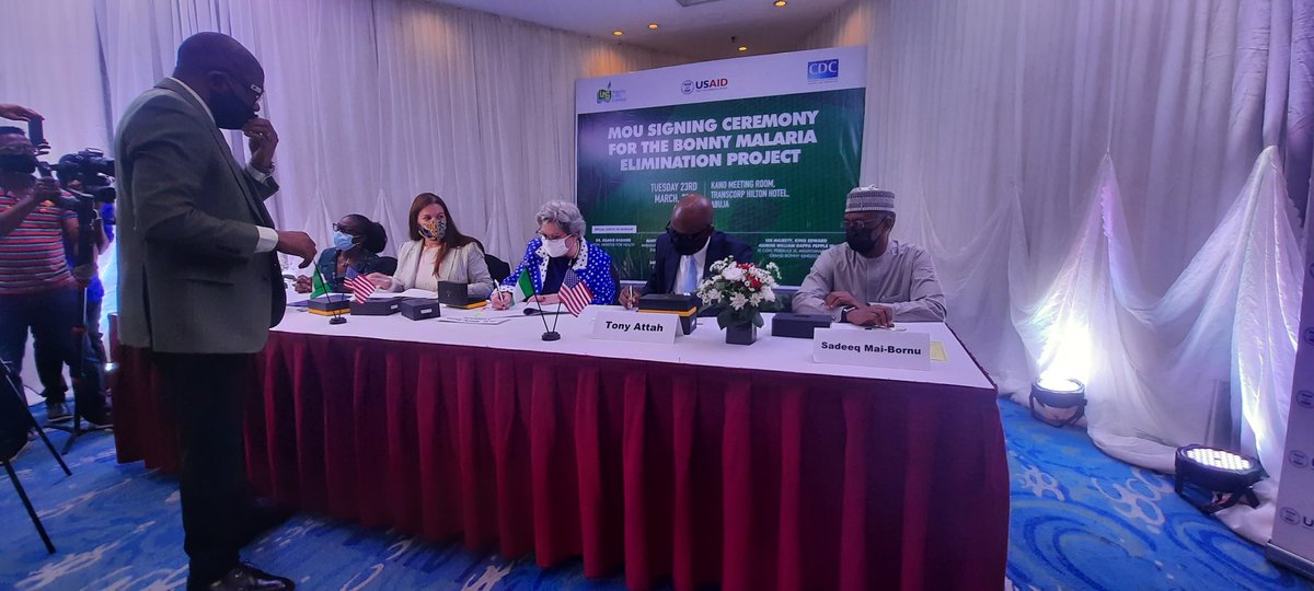 officialnlng's tweet photo. Breaking: @nigeriaLNG just signed a five-year Memorandum of Understanding (MoU) with the U.S. Agency For International Development (USAID) @USAIDNigeria to make Bonny Island malaria-free. @USinNigeria #MalariaFreeBonny https://t.co/egmxlmNR4M