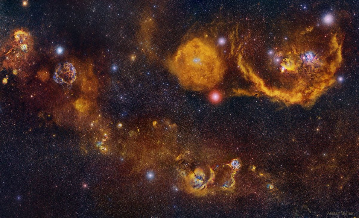 JorgeRubiGarza's tweet photo. ¿Qué hay en el cielo de Auriga a Orión? Muchas de las estrellas y nebulosas famosas en esta región fueron capturadas en 34 imágenes separadas, tomando más de 430 horas de exposición, y combinadas digitalmente para revelar esta imagen destacada. https://t.co/OGH3k7wjmt