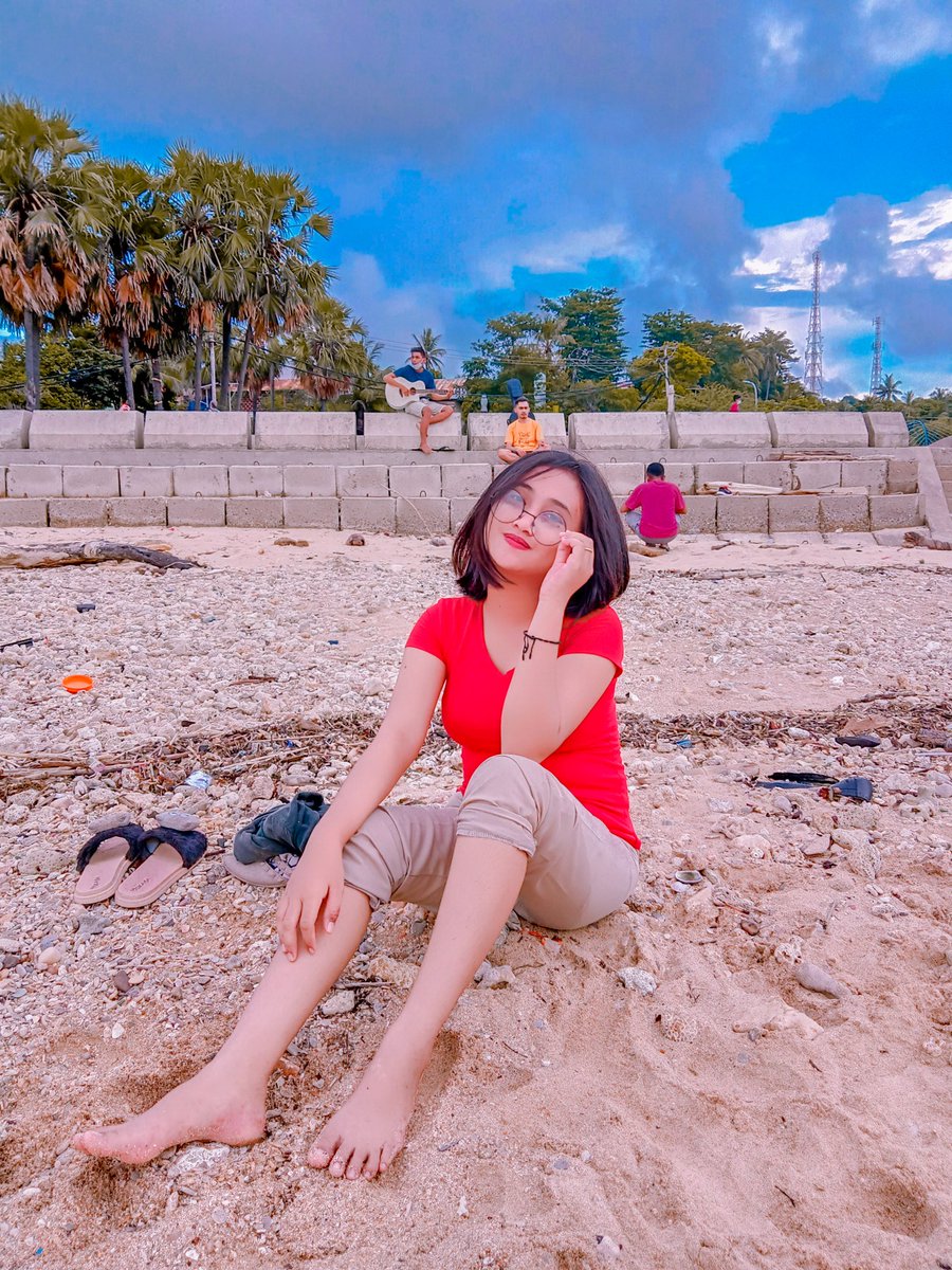 FrallaylyIka's tweet photo. Be happy not because everything is good, but because you can see the good side of everything.
#pantai #ntt #nbs #indonesiatimur #tiktokkupang #flobamora #bugis #bugisbone #sulawesiselatan #foryou #foryoupage #mylifebelike #mylife #lightroom #quotes #cimory #sadlynoorhaha #follow https://t.co/4QhDdJKQbw