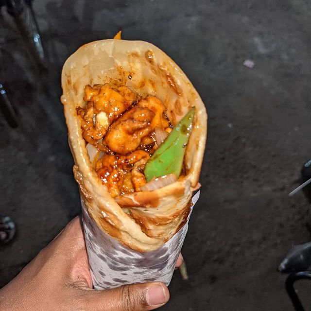 meonnies's tweet photo. PANEER ROll or MUSHROOMS đ ROLLđŻ , Which one do you love to taste?đđđ€©đ#frankie
#frankie #roll #rolls #paneerroll #mushroomroll #vegfrankie #paneerfrankie #paneertikka #paneerrecipes #mushrooms #chillipaneer #chillipaneer #vegroll #veganrecipes #vegfood #vegetrian https://t.co/8c9Fr8Dg53