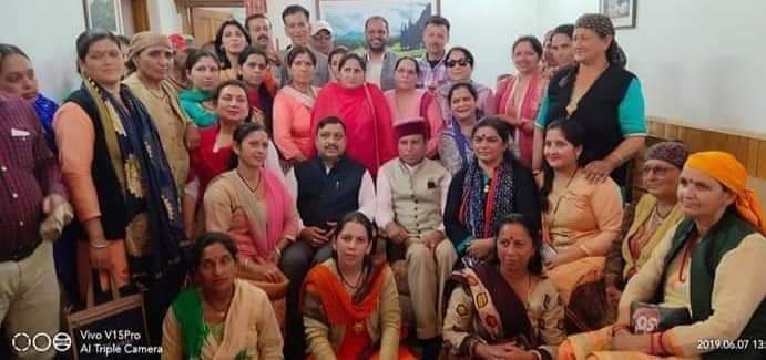 Kiranth31372060's tweet photo. भारतीय जनता पार्टी हिमाचल प्रदेश के सम्माननीय अध्यक्ष एवं शिमला लोकसभा के लोकप्रिय सांसद आदरणीय सुरेश कश्यप जी को जन्मदिन की हार्दिक बधाई एवं शुभकामनाएं।
@iSureshBjp 
# https://t.co/FUw6G0b1X1