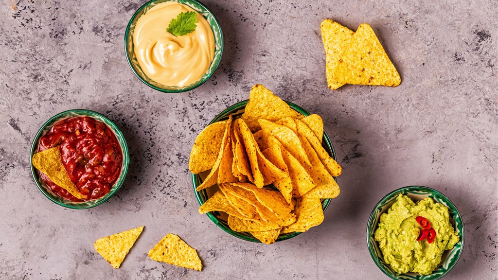 Ferraro_Foods's tweet photo. It's #NationalChipandDipDay! As an appetizer or a side, chips and dip are a great carry-out option. https://t.co/zi6vz1ptRy