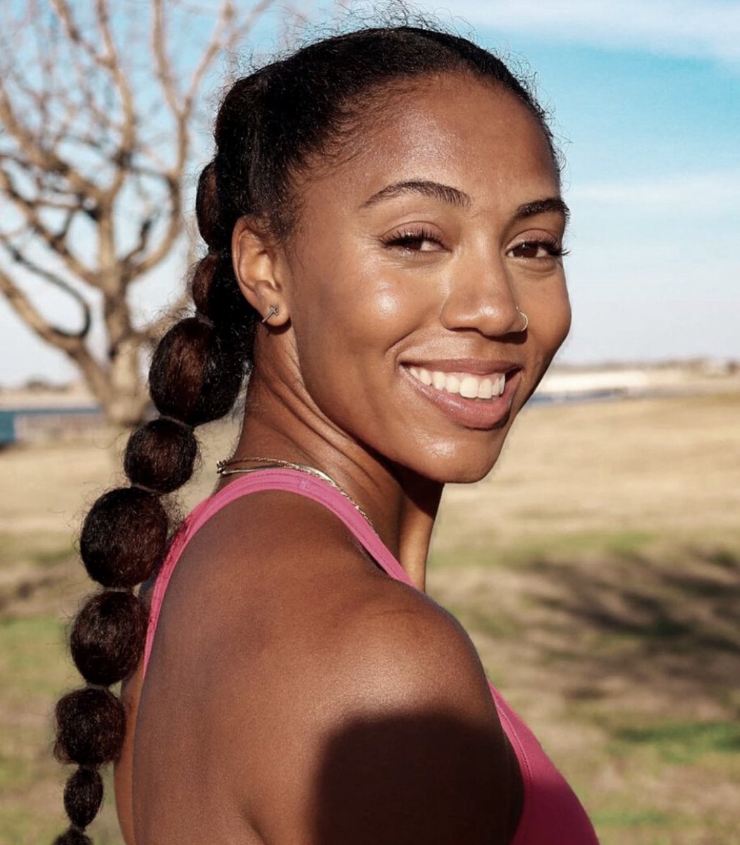 AthletesForHope's tweet photo. .@TheKoriMonster’s mom made sure she saw a world where her gender was an indication of her strength and intelligence — not of her limits. 

Kori shares why #WomensHistoryMonth is important to her, and what we can do to end gender inequality. 

📝 https://t.co/Wwttn9h86F https://t.co/MRUm14KXGE