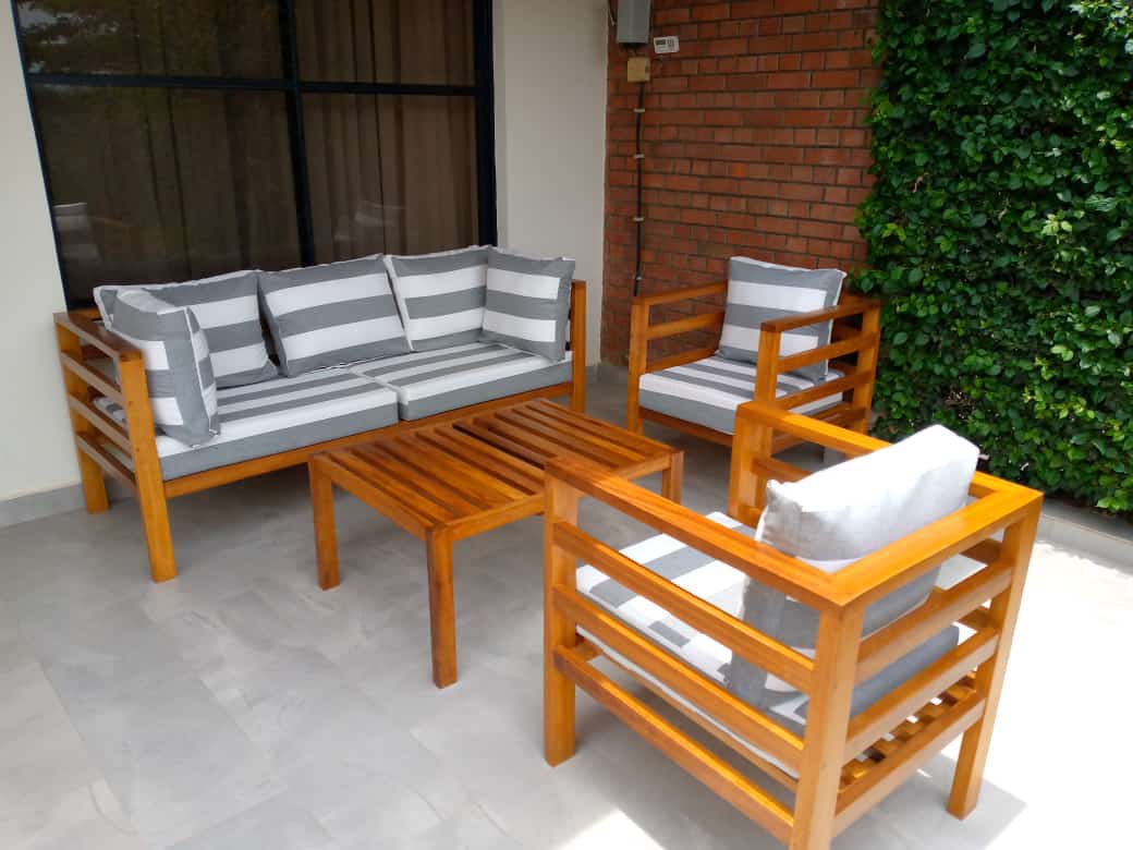 kmme_rwanda's tweet photo. @BruceIntore We are a property maintenance and repair services company serving in civil works,carpentry,home and office decor,ceiling,painting,plumbing and electrical services,Roofing,Air conditioning services etc👷🏽‍♂️Contact us for further information📲🤳 https://t.co/tVq2tByYDA