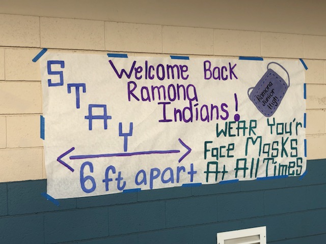 ChinoValleyUSD's tweet photo. Not only does #Tuesday begin w/the letter "T" but so does #thankful. We're extremely thankful to have our #secondarystudents back on campus for #inpersoninstruction! Many thanks for the support and cooperation our @ramonajhslive #students & parents demonstrated during drop-off! https://t.co/CexGrvh6y6