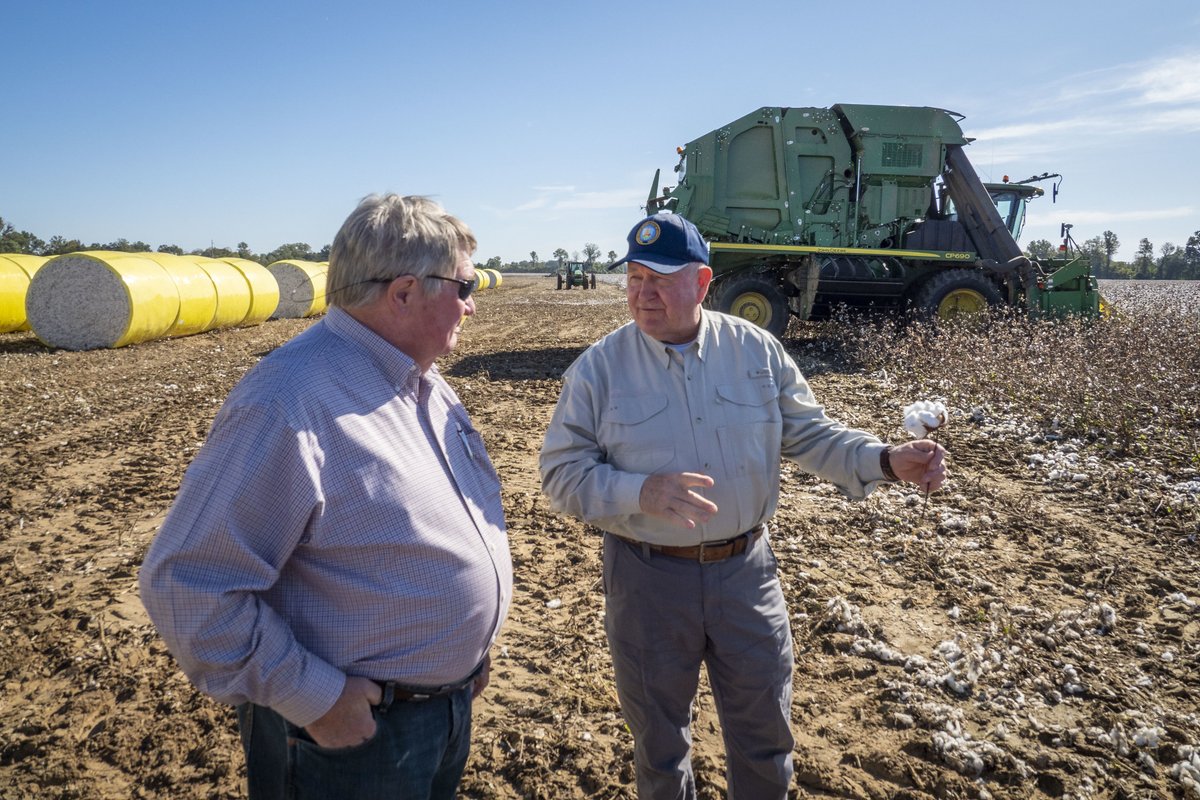 SonnyPerdue's tweet photo. Wishing a happy #NationalAgDay to our 🇺🇸 producers who feed and clothe the world. https://t.co/Zy6ILSDsFa