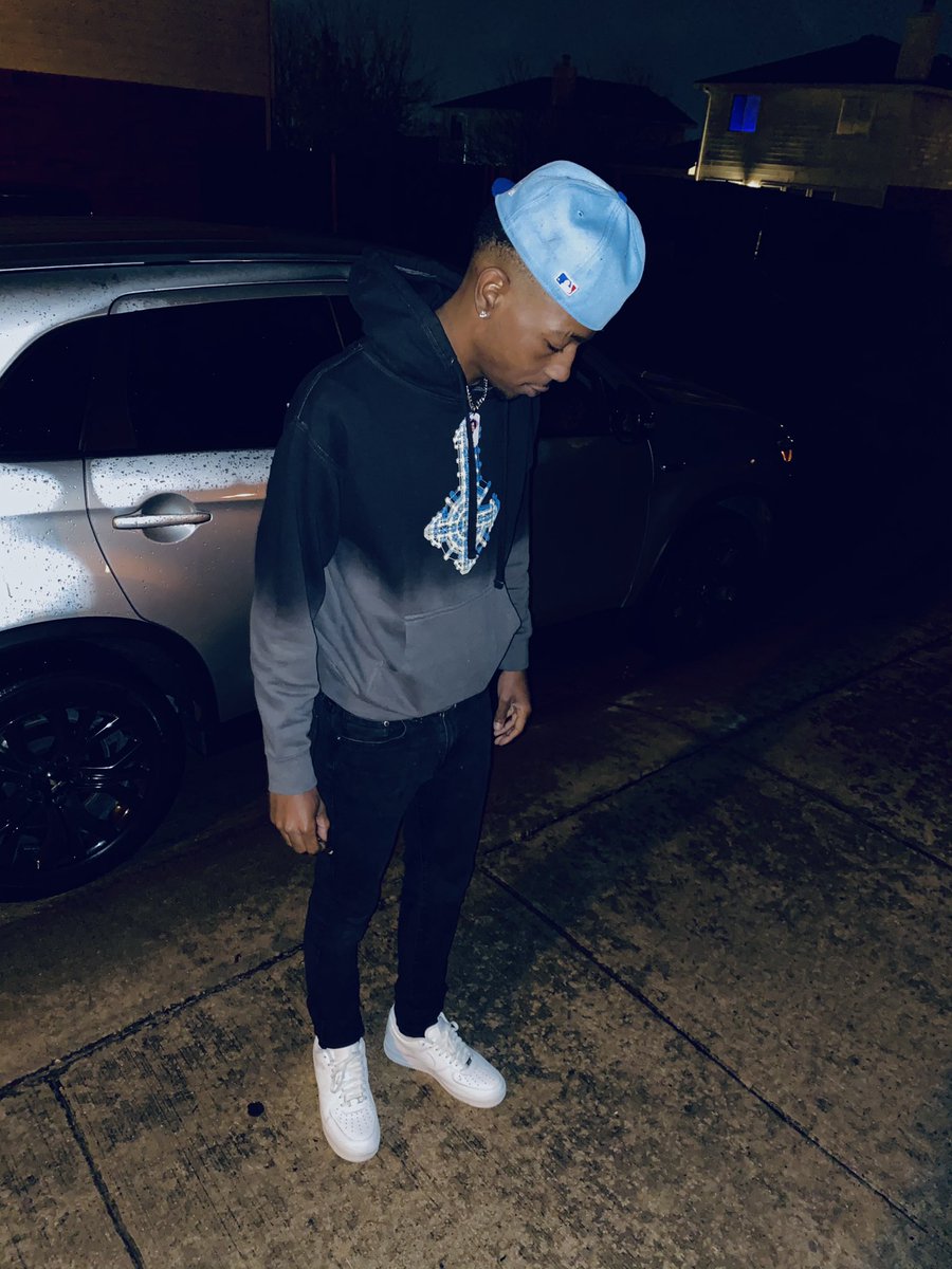 WtfScott_'s tweet photo. Skreet Runna like Mitch 🦅
#LLMYUNC https://t.co/yFrketnya7