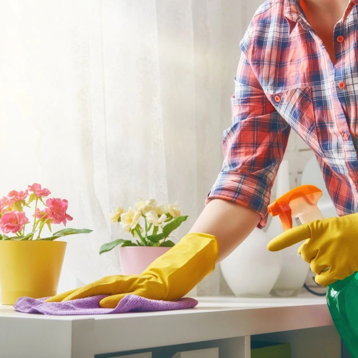 ScheidtDeb's tweet photo. Whether you're buying, selling, or staying put, everyone's home could use a little spring cleaning! Which room do you prefer to start with? https://t.co/C6TsMhXkko