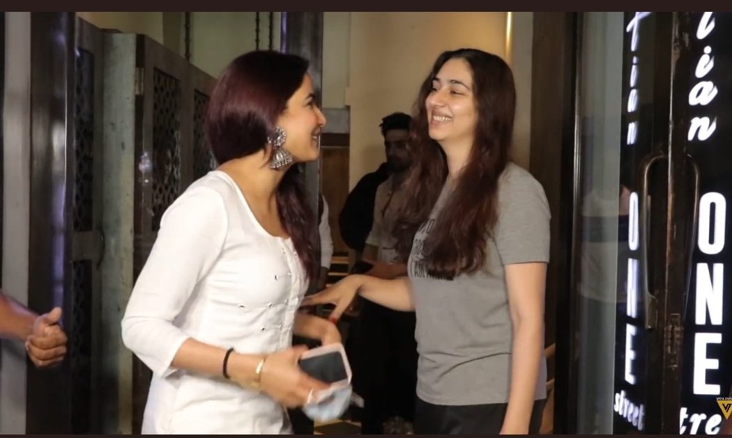 RajalaxmiPrad19's tweet photo. “Each new friendship can make you a new person, because it opens up new doors inside of you.”#JasminBhasin #Dismin 
JASMIN X MANINDER COLLAB https://t.co/mQkABj6f0h