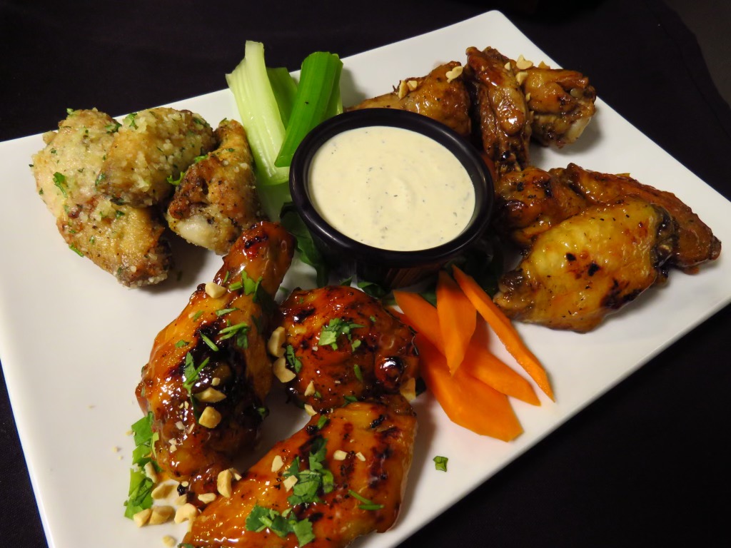 beyondgolfomaha's tweet photo. Weekly specials thru 3/28: Triple B Sliders and wing flavor madness from the sweet and salty region https://t.co/p2v0pPe1Z0
