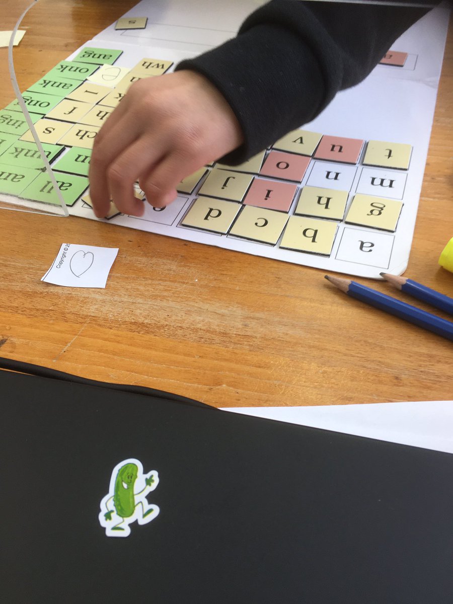 kimcottini's tweet photo. That moment. When you’re having a Tuesday. And you are getting grumpy. And then someone comes in with her sticker page and hand drawn hearts. “Pick a sticker for teaching me” #picklesticker #magic #spreadingjoy #notsogrumpyanymore https://t.co/R0FAG7ArhA