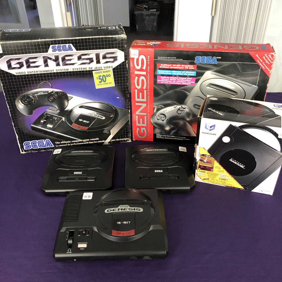 RetroMTLGames's tweet photo. Nouvel inventaire disponible!
๐ฎ Inventaire complet au https://t.co/kuOWLzsRnQ
๐ Livraison gratuite pour les commandes canadiennes de 100$+ avant taxes
#retromtl #retrogaming #gaming #nintendo #sega #playstation #xbox #gamechasing #gamecollecting #collection https://t.co/Lse3tagGLk