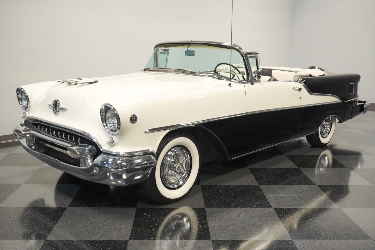 streetsidecars's tweet photo. This 1955 #Oldsmobile Super 88 #Convertible features a 324 Rocket V8 paired with a 3-speed manual transmission

Link: https://t.co/bBFhaLiTLj

#musclecar #classiccar #collectorcar #engine #carporn #horsepower #speed #sellitwithstreetside #classicolds #oldscutlass #super88 #olds https://t.co/FO3PRKv19N