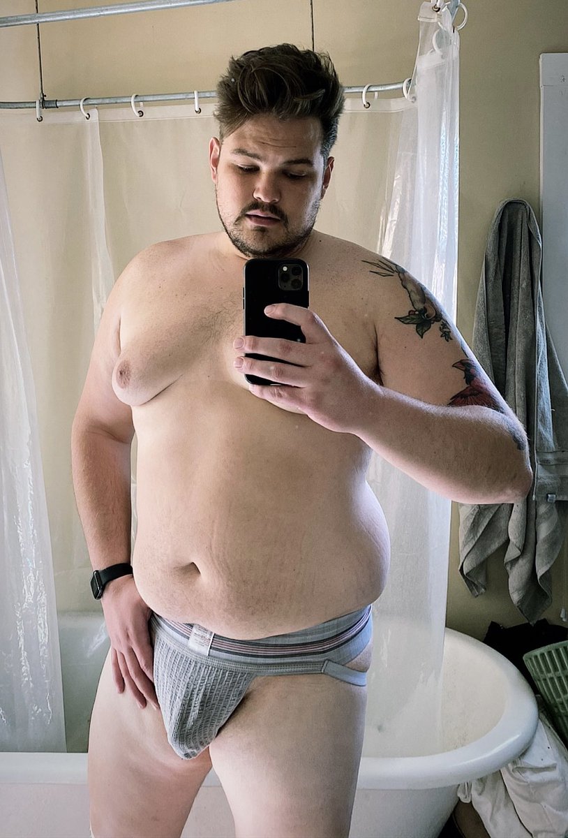 msclebullintrng's tweet photo. i'm stoked about my progress over the last 7mo, but i really want someone to train me to unleash the beast that's been struggling to get out of me.
what should i do this summer? CUT? or keep packing on muscle under this chub?
#ISOAdvice #BodyProgress #Muscle https://t.co/BkcZV0rOev