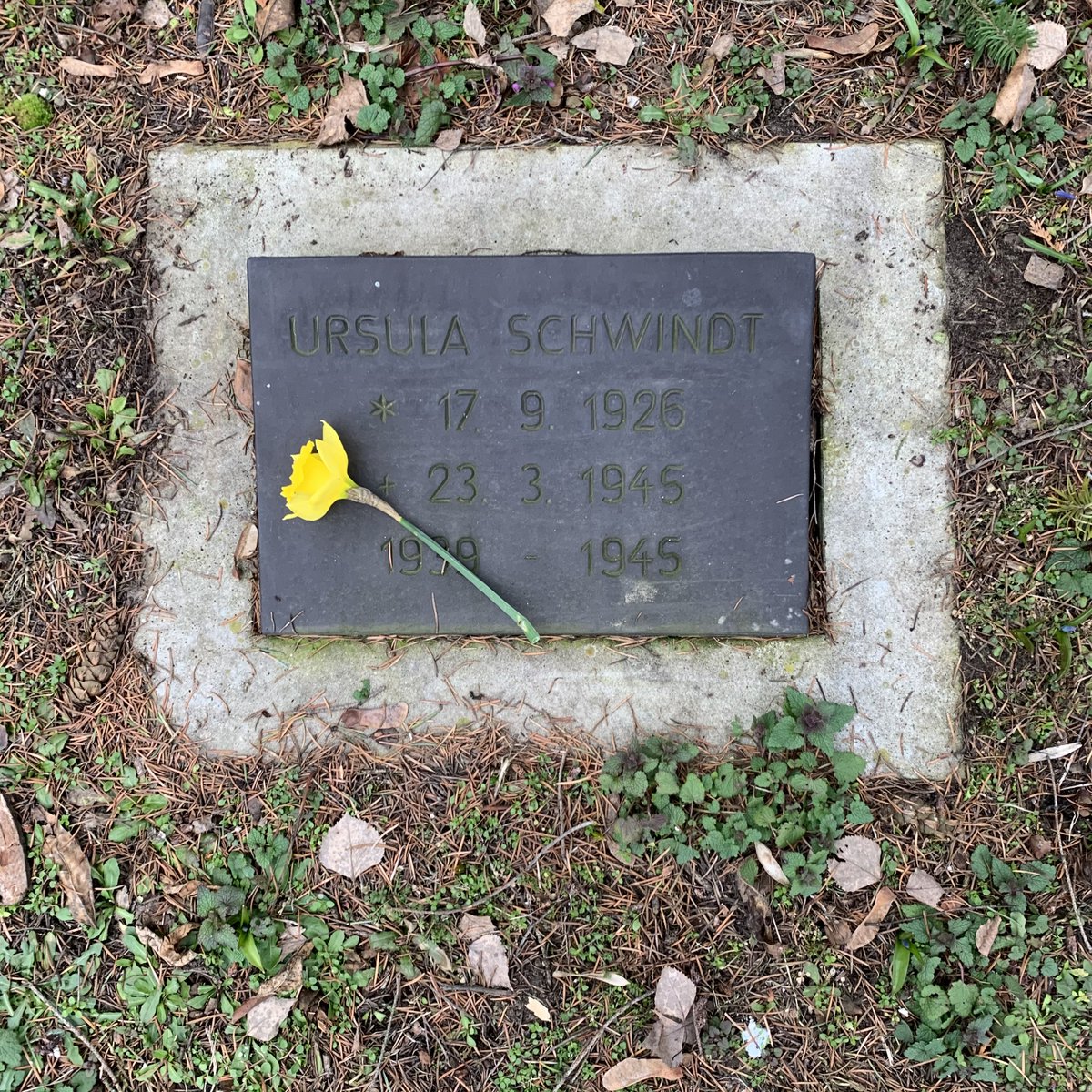 Ursula, 18. Gisela, 17. Horst, 16. Siblings. Different birthdays, same death days. #Berlin #onthisday #OTD