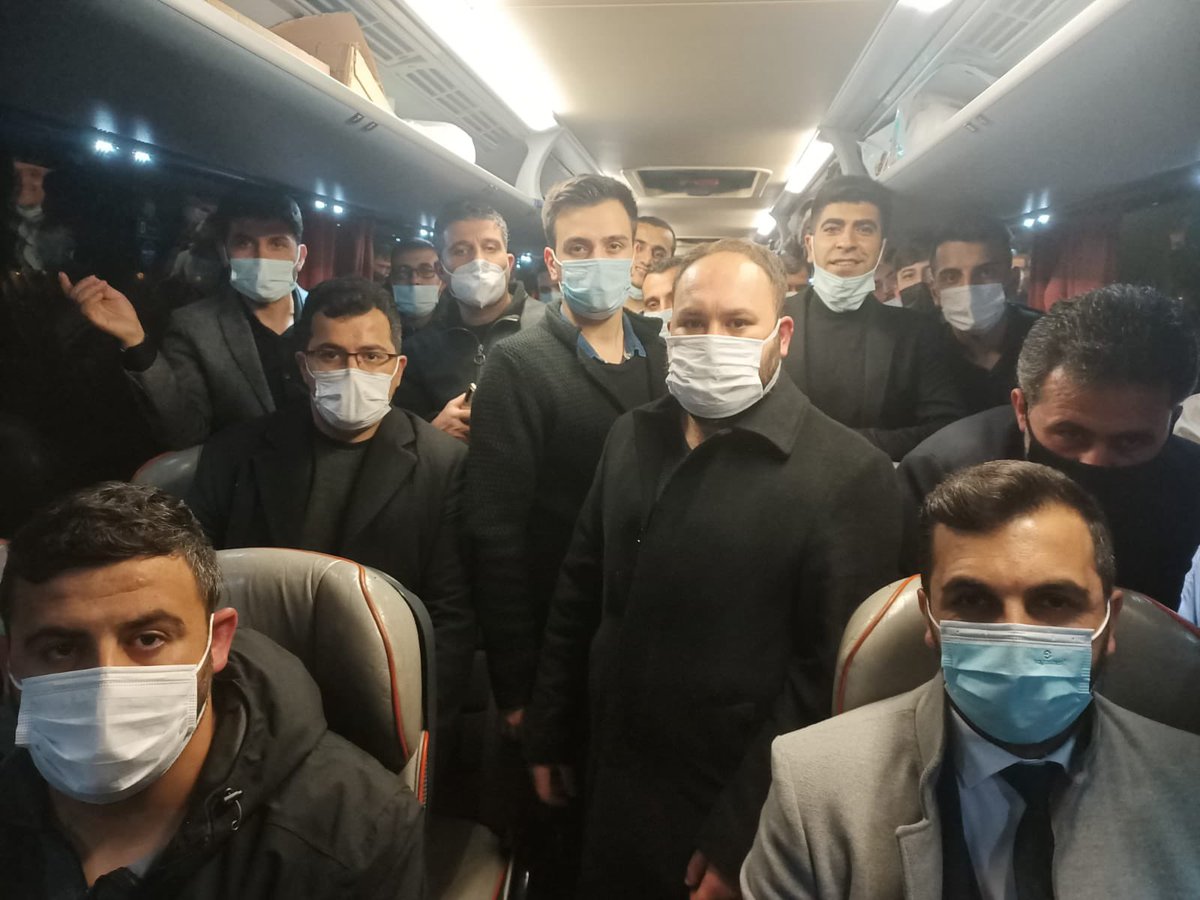 Kim var denildiğinde sağına soluna bakmadan ben varım diyen bir gençlik.
Liderinin izinde bir gençlik lideriyle buluşmaya gidiyor.
@Akgencsahinbey teşkilatımız Ankara’da yapılacak olan büyük kongremiz için yola çıktı.
Yolları açık olsun.
#Şahinbeyinakgençleri 
<a href="/RTErdogan/">Recep Tayyip Erdoğan</a>