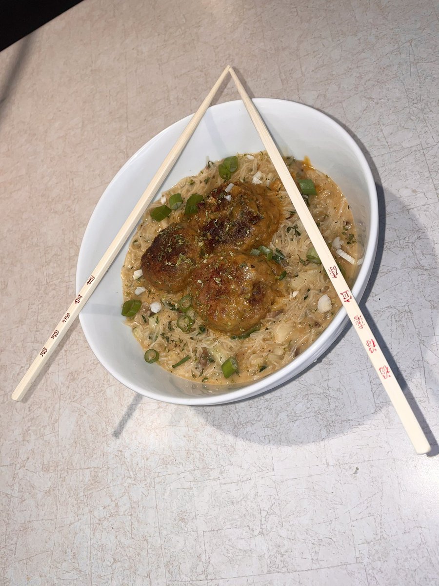 fryinmekrazy's tweet photo. MY KRAZY 🥘 EXPERIENCE 🔽
VEGAN RAMON
@iammiketodd @BMarshall @IAmSteveHarvey @CameronNewton @GordonRamsay @MasterPMiller @SHAQ @tylerperry @TheSharkDaymond @POTUS @TheEllenShow
#fryinmekrazy
#letsgetkrazy
#healthdoesntmeanboring
I don’t own the rights to this music https://t.co/wcV6lFb0LF