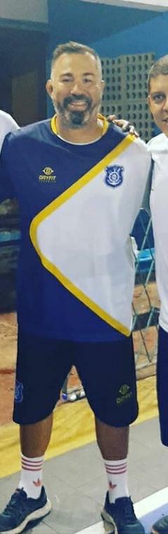 imperiogold20's tweet photo. A FAMÍLIA IMPÉRIO GOLD VEM ANUNCIAR COM SATISFAÇÃO +1 TÉCNICO CONHECIDO COMO (BLOPINHA) QUE NO ÚLTIMO TORNEIO VEIO AJUDAR A IMPÉRIO NA VITÓRIA COM SUAS DICAS GLORIOSAS.
PARA FECHAR A DUPLA DE TÉCNICOS DA IMPÉRIO GOLD COM O CEREJÃO. 💛🖤
#BLOPA SEJA BEM VINDO 🙏💛🖤 https://t.co/IrS7i5Y3gx