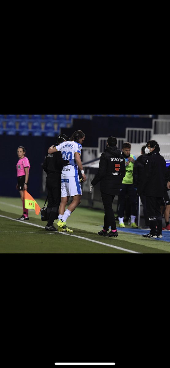Desafortunadamente me tocará pasar unas semanas fuera del verde 🤕 Una piedra en el camino que hay que superar y ya pensando en mi recuperación! 💪🏻✊🏻