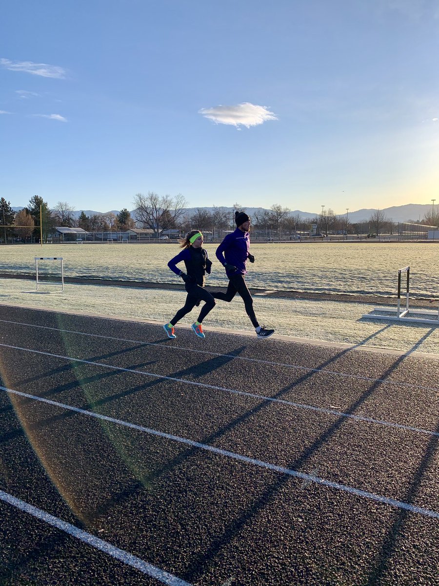 IdahoAfoot's tweet photo. 10 x 500m reps at sunrise really frames your day nicely. At least coach thinks it does 😉.
#trackandfield #pathletes #sunrise https://t.co/TTvfOFQPGg