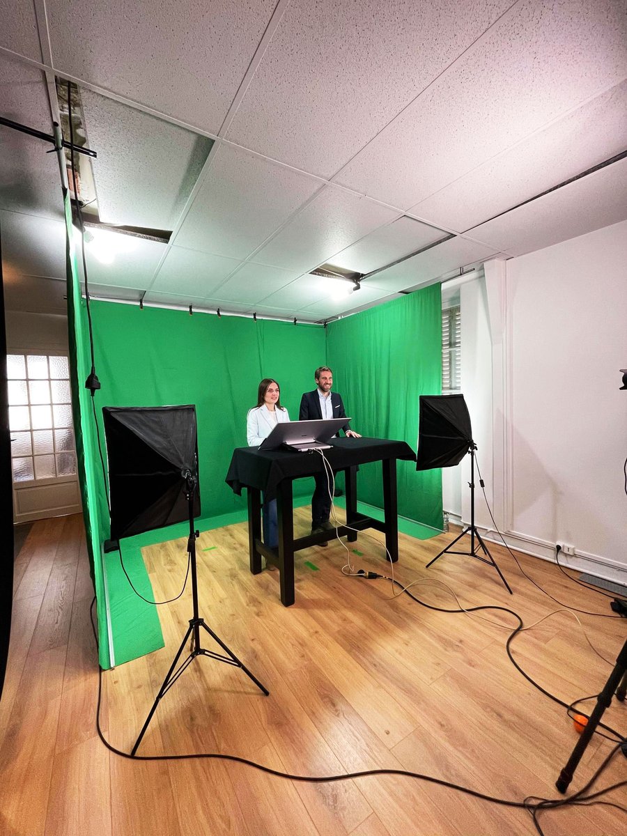 GroupeLamotte's tweet photo. [LAMOTTE remercie] Merci à TVWonder et @excenseFR
pour l'organisation de notre #webinaire interne, dédié aux #reseauxsociaux. Merci à François Pellan, Dirigeant de @PauletMalo et Eléonore Genouel, Chargée de communication digitale du Groupe, pour leur présentation 100% digitale! https://t.co/stIfPhJSyd