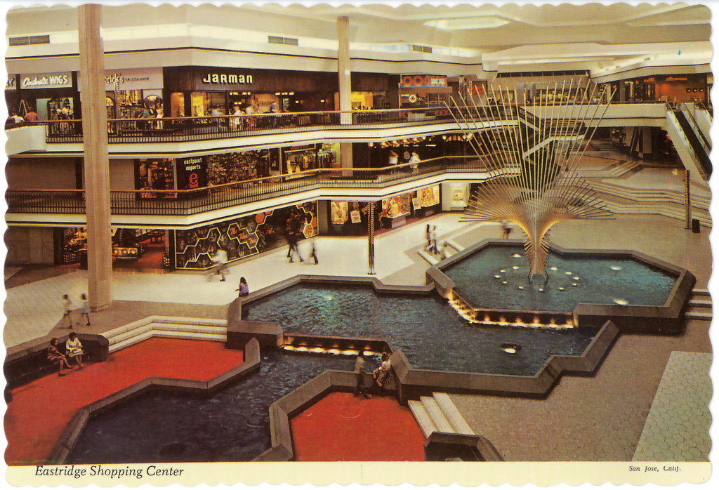 ariainc's tweet photo. Malls were always designed with creative destruction in mind - the old is replaced by the new at the tenant scale. Today's retail environment calls for larger interventions. Check out some of our ideas here: https://t.co/FFBM2tXmyh
#retaildesign #malldesign #shoppingmall https://t.co/L2ixA6OMYd