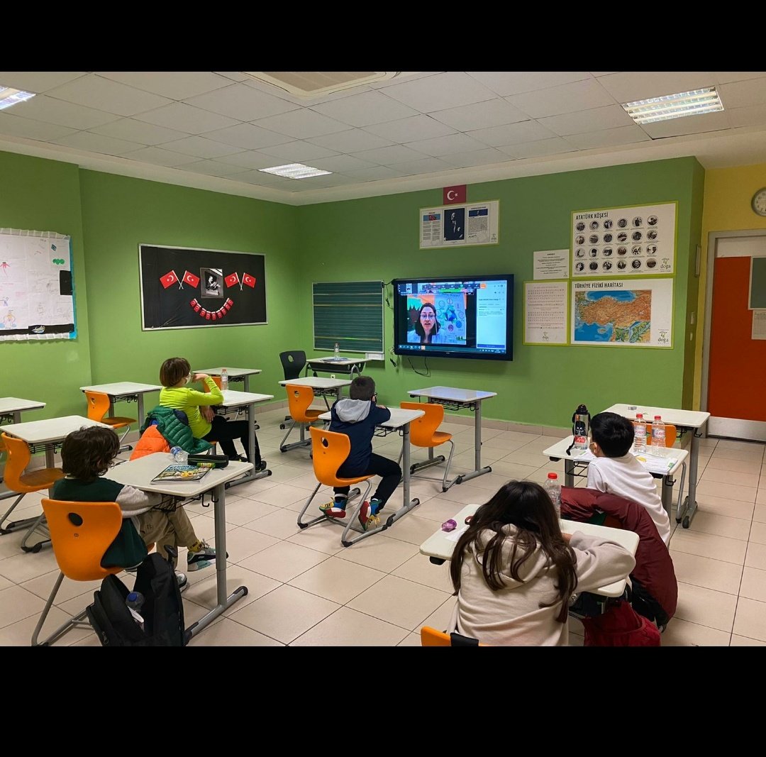 2Ekoloji's tweet photo. Dünya Su Günümüzü eğlenceli ve eğitici bir etkinlikle renklendirdik. Su hakkında pek çok bilgi öğrendik ve sorumluluklarımızı hatırladık. Geleceğin su kahramanları hazır. 🌍🌱💧 @AliRizaLule @KvancBarlas @MerveTopcuoglu @TufekVolkan @EsraAkcanBastan @sevdavurhan https://t.co/CuYEAjlSP1